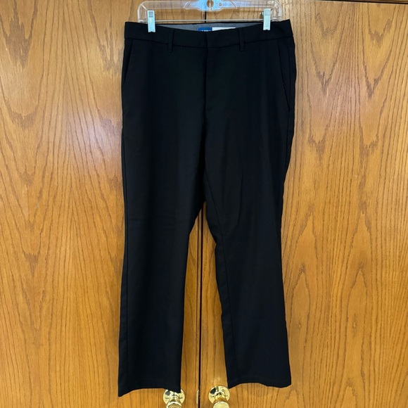 Old Navy Other - EUC Old Navy Men's 32 x 30 Black Flat Front Dress Slacks Straight Built-in-Flex